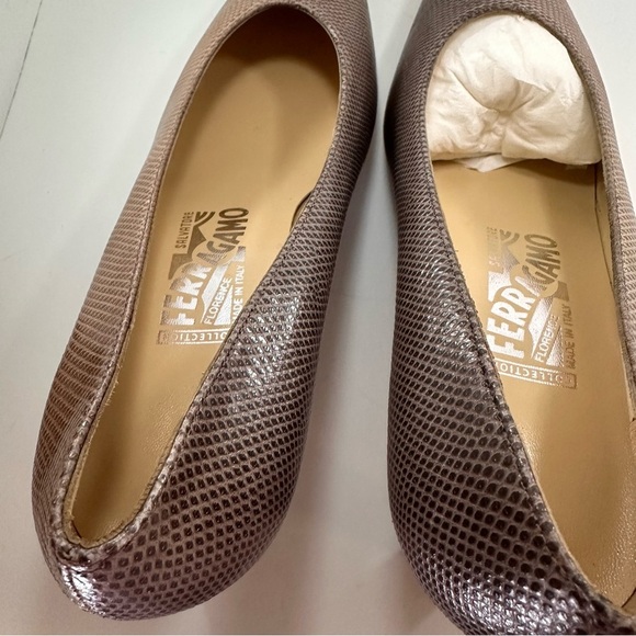 New Never Worn Salvatore Ferragamo Snakeskin Pumps Heels Leather Made Italy 8.5 - Picture 9 of 14